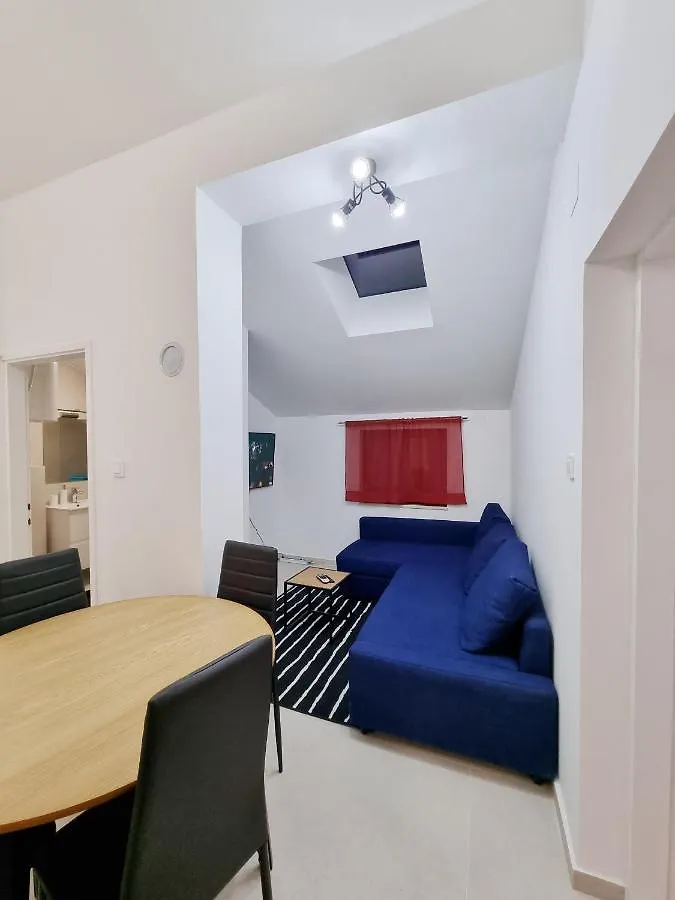 Ferienwohnung Paradiso Arx Pula 0*,
