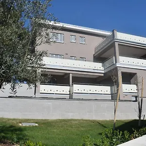 https://luxury-apartments-adria.primorje-gorskikotar.com