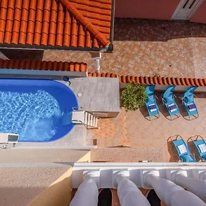 https://vila-oleander.primorje-gorskikotar.com