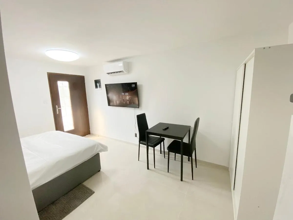 Paradiso Arx Διαμέρισμα Πούλα
